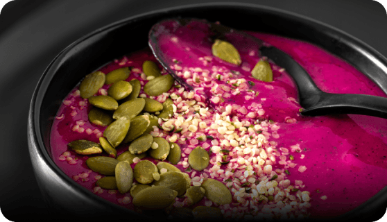 Dragon fruit smoothie bowl